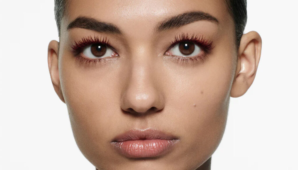 These Are the 2 Fastest-Growing Mascara Products featured image